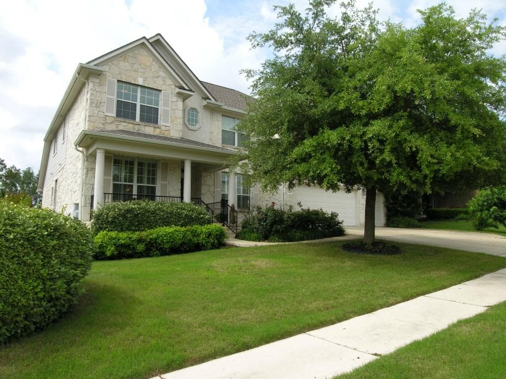 330 Monarch Ln