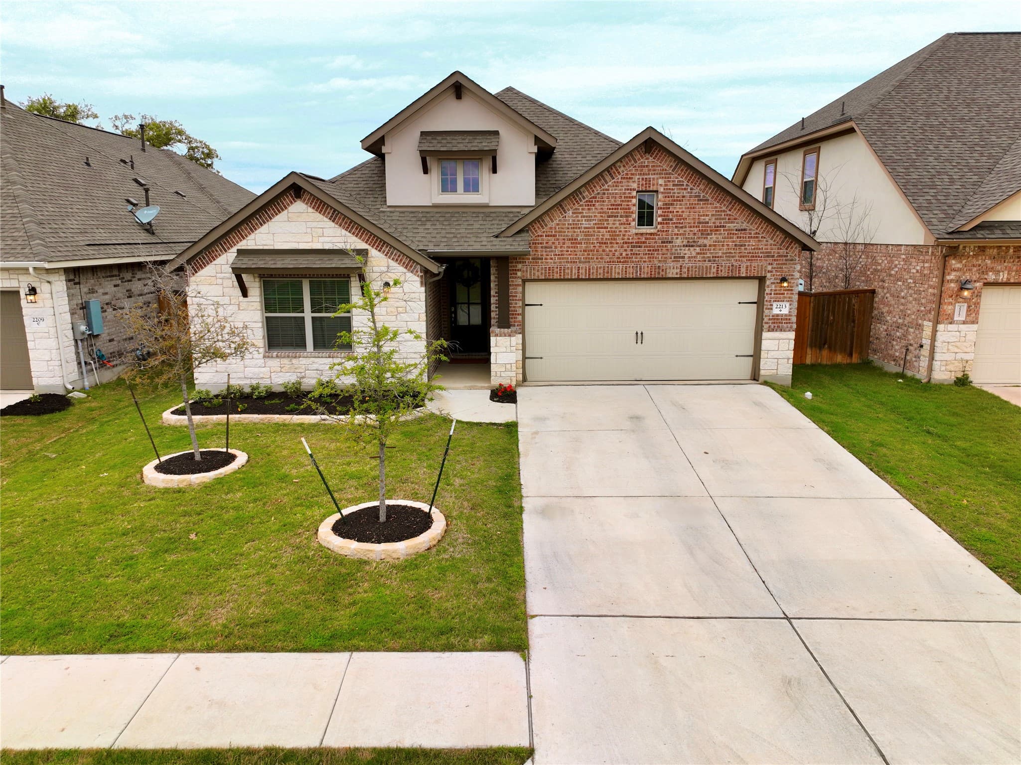 2213 Bonavista Way