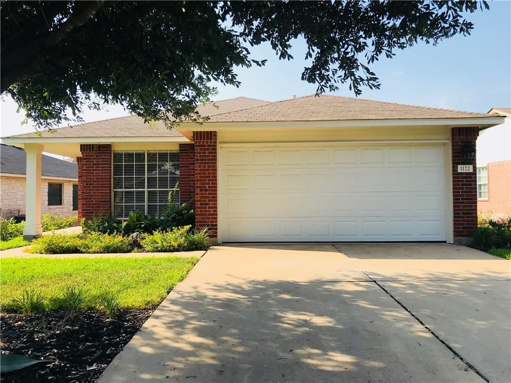 1122 Pine Portage Loop
