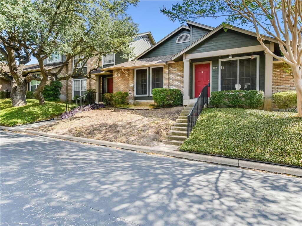 Main property image