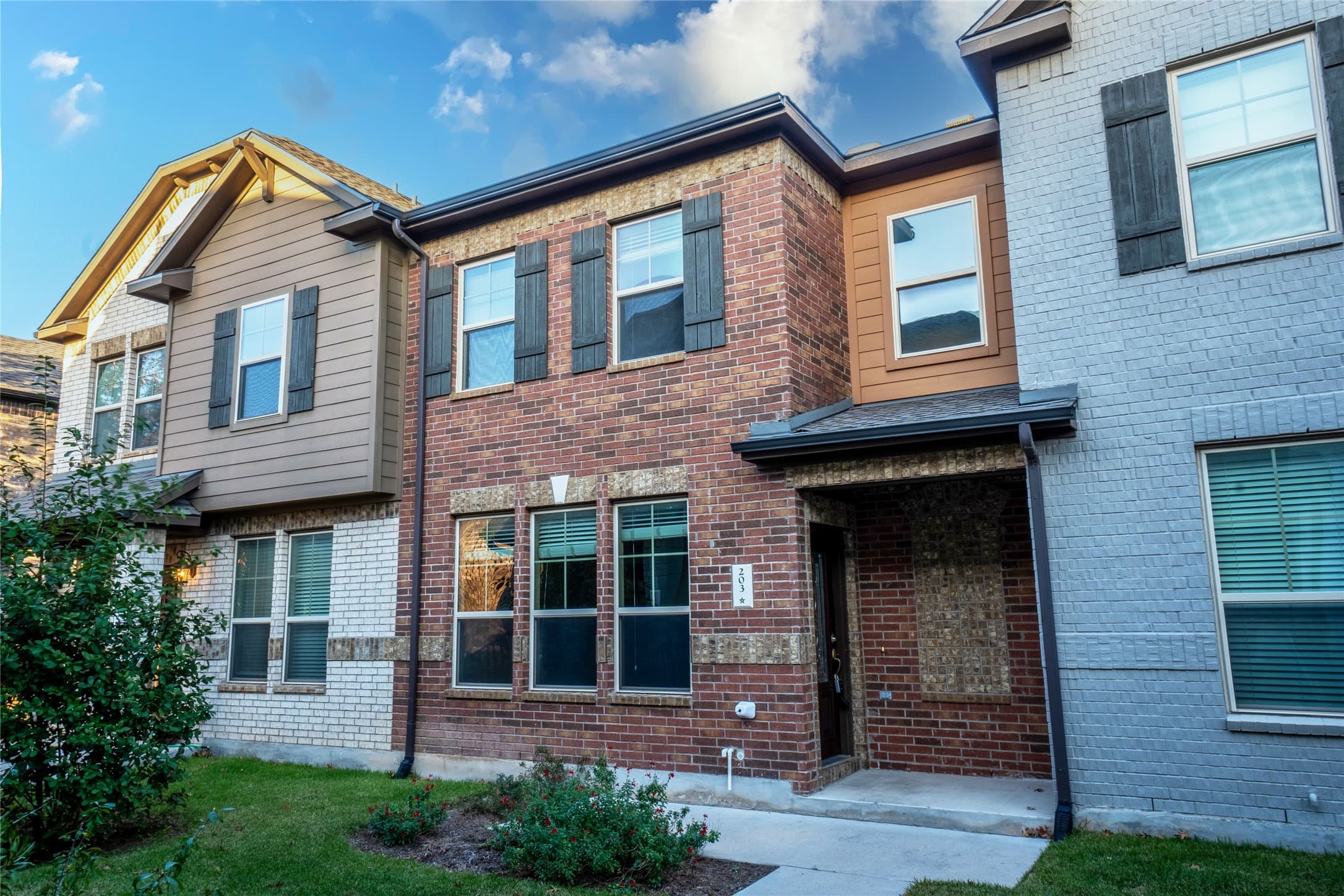 7220 Wyoming Springs Dr Unit 203