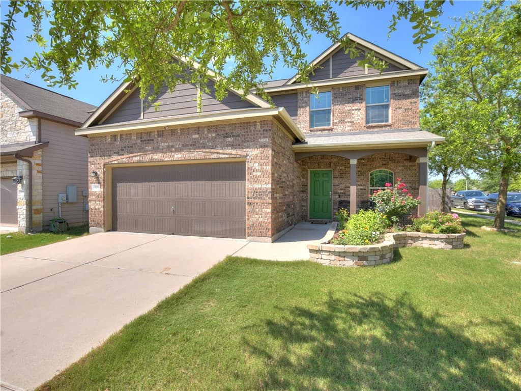 121 Chickadee Ln