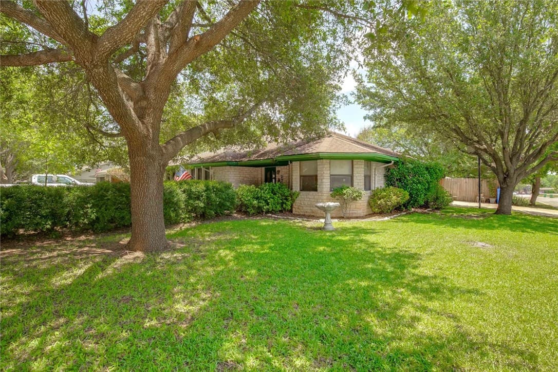 2700 Kelly Dr