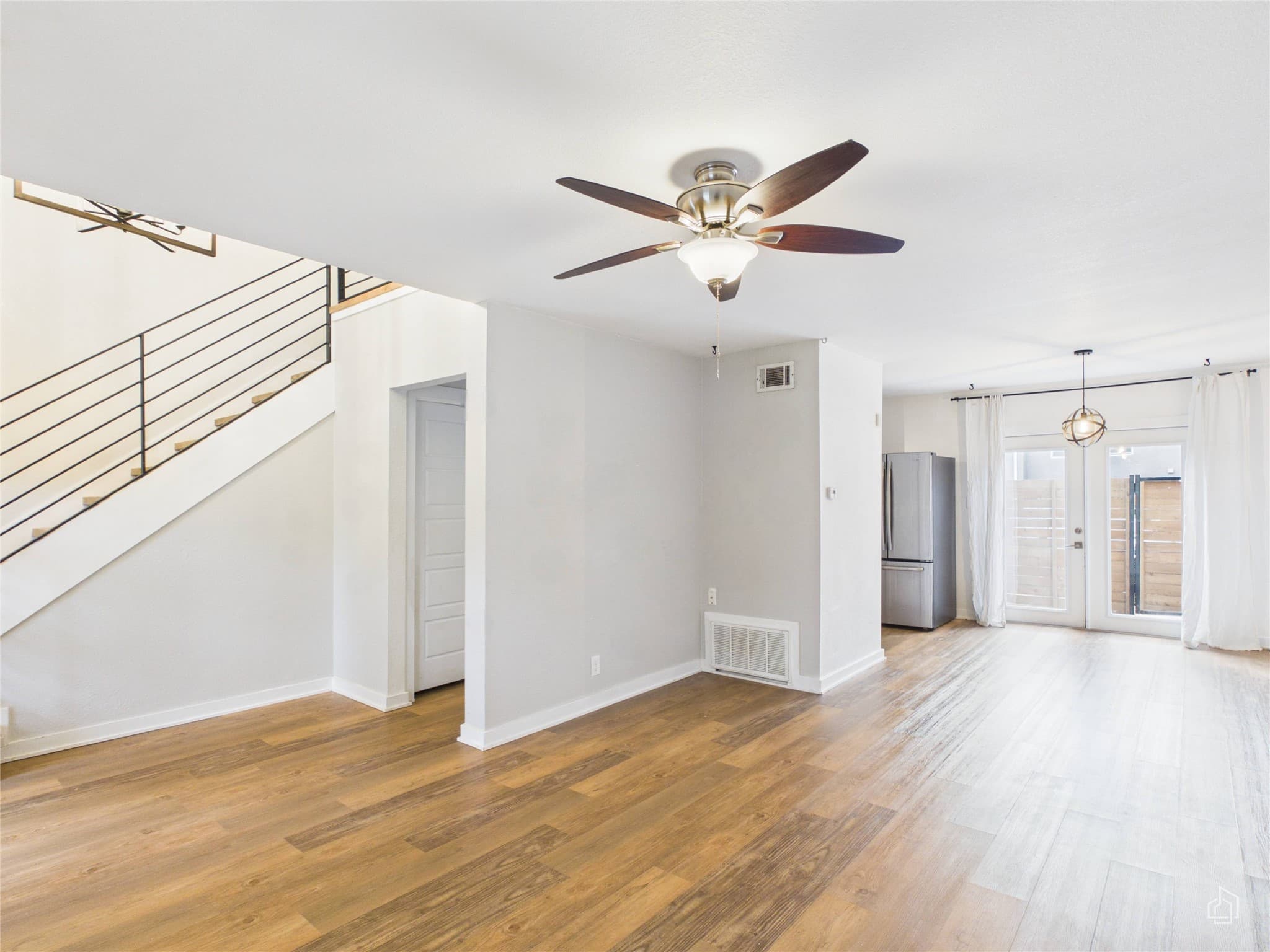 Main property image