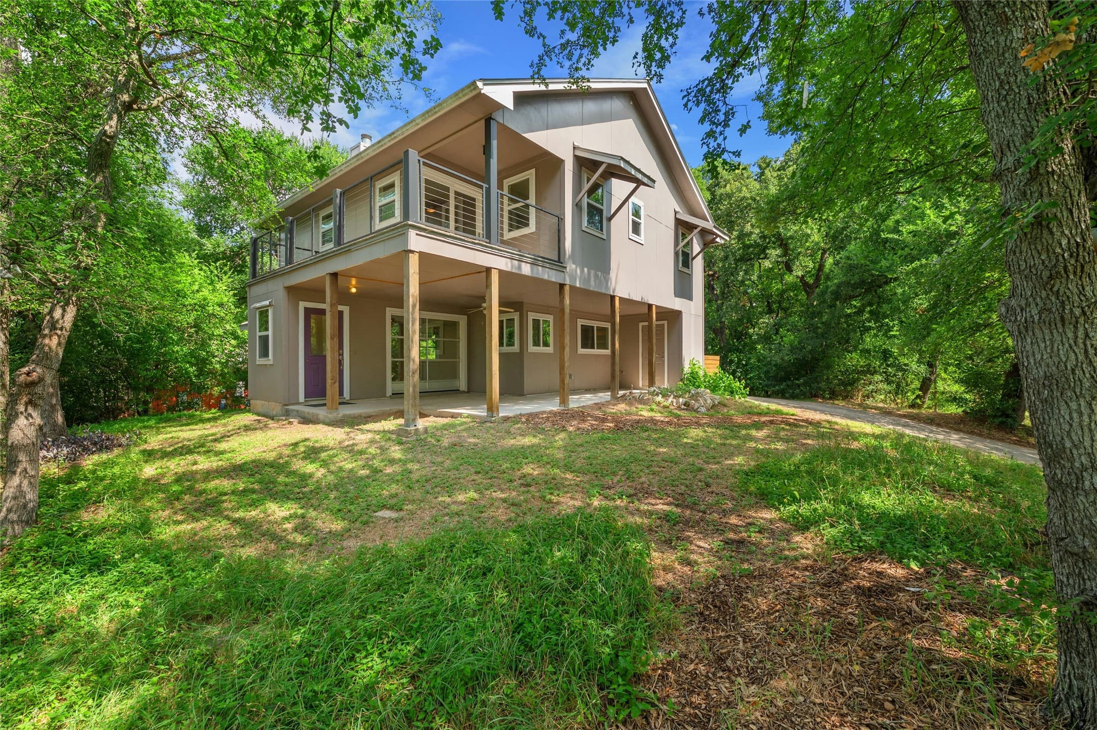 4902 Mendoza Dr