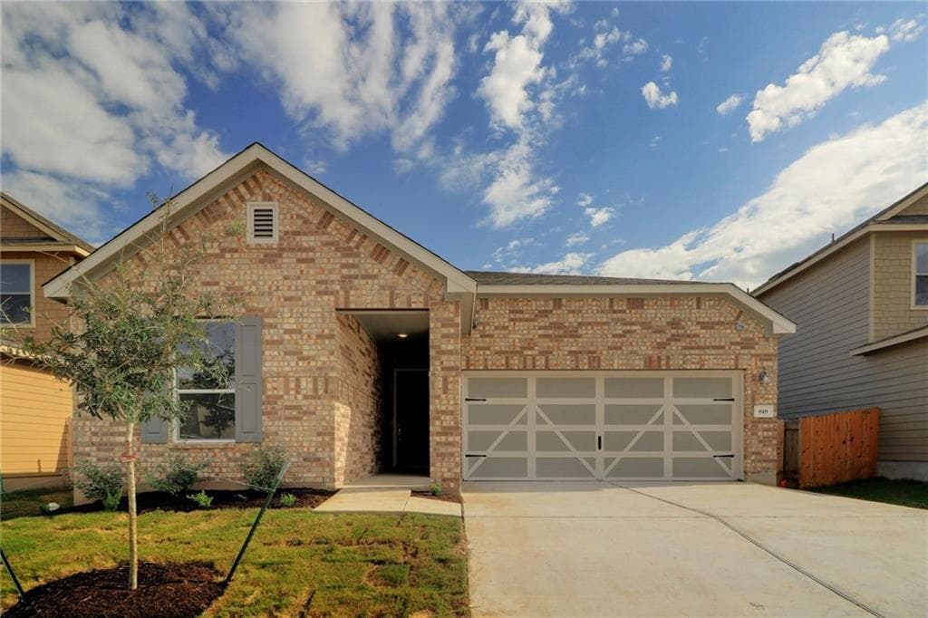 818 Solitude Dr