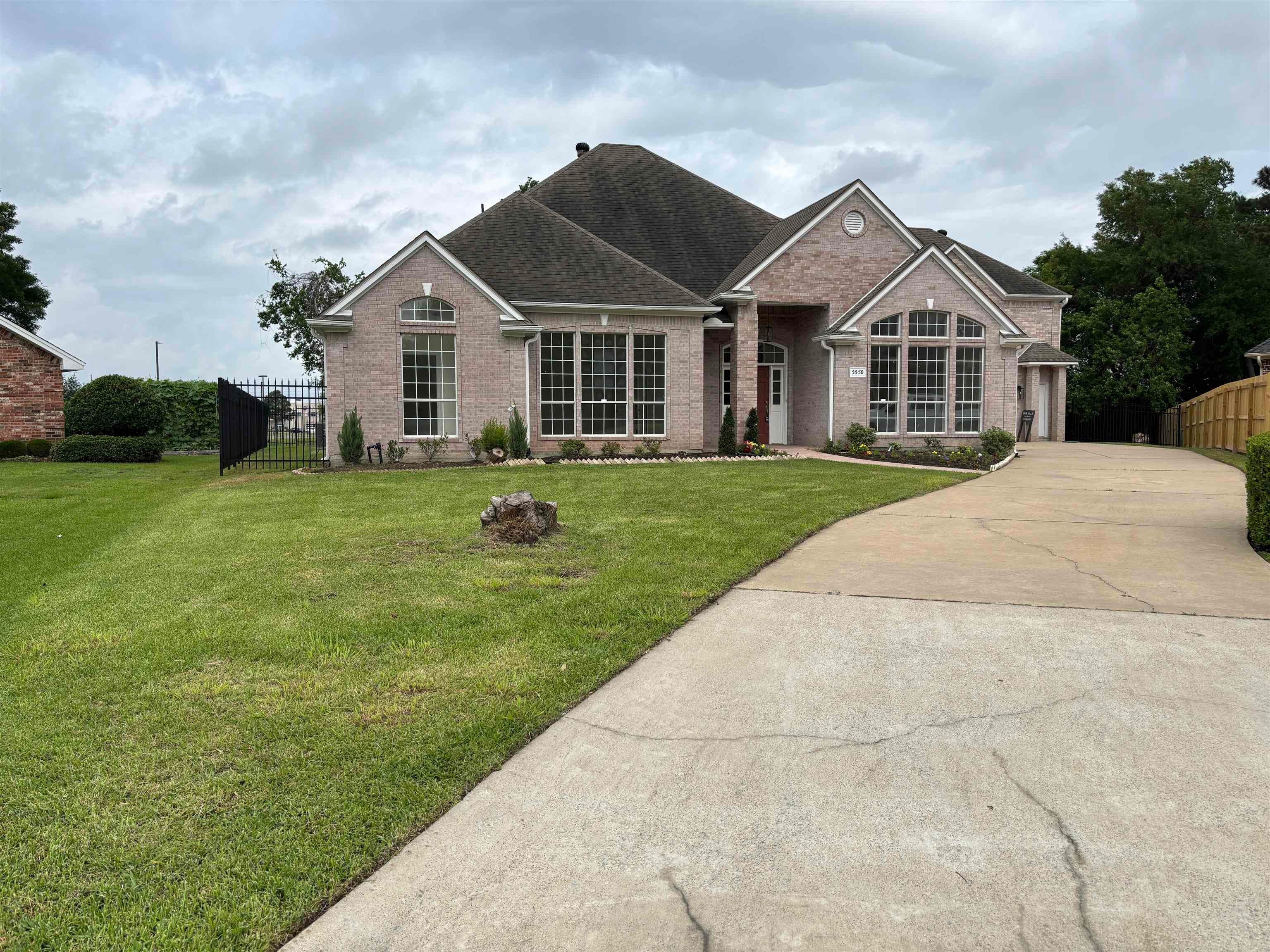 5550 Briar Creek Dr