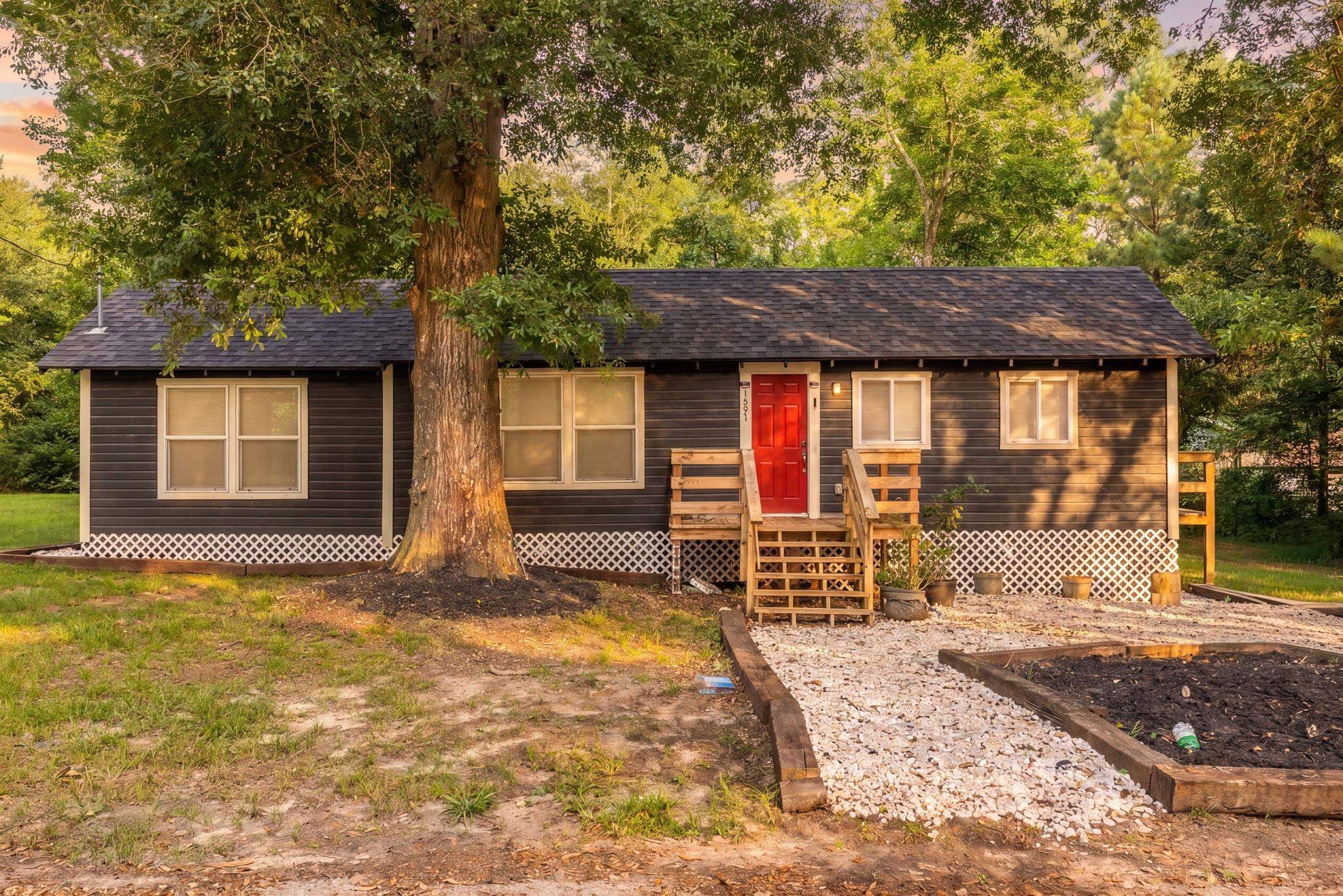 1007 S Pecan St