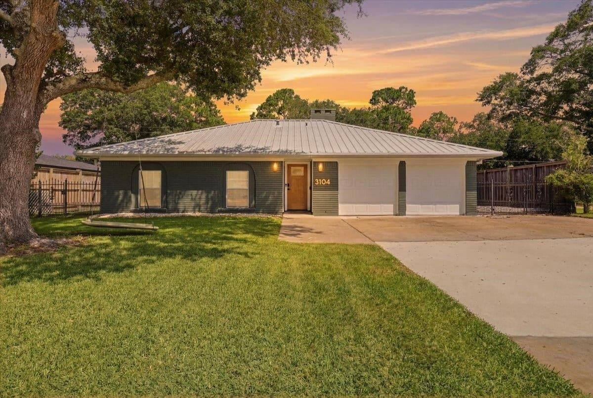 3104 Nashville Ave