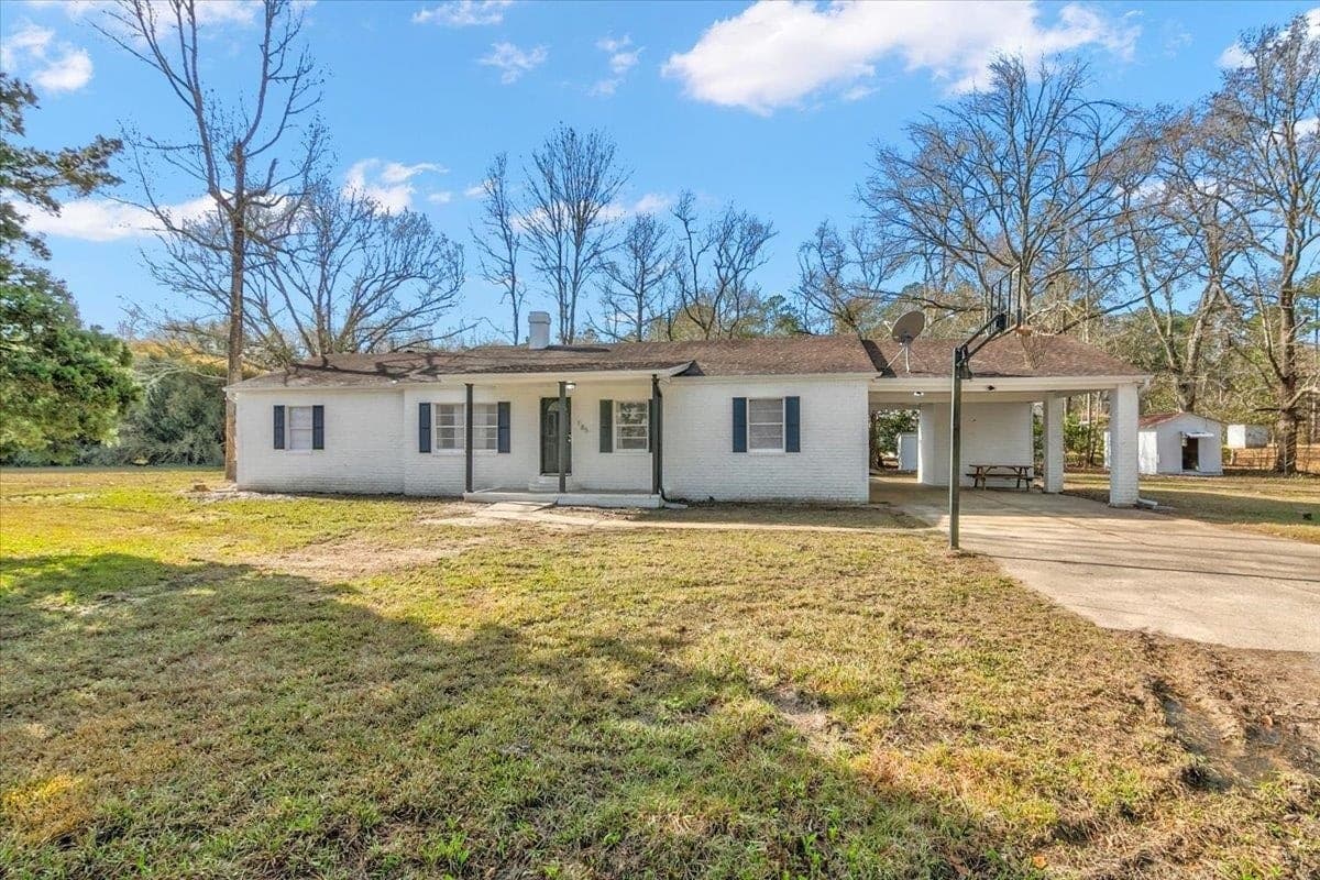 185 Weiss Bluff Rd