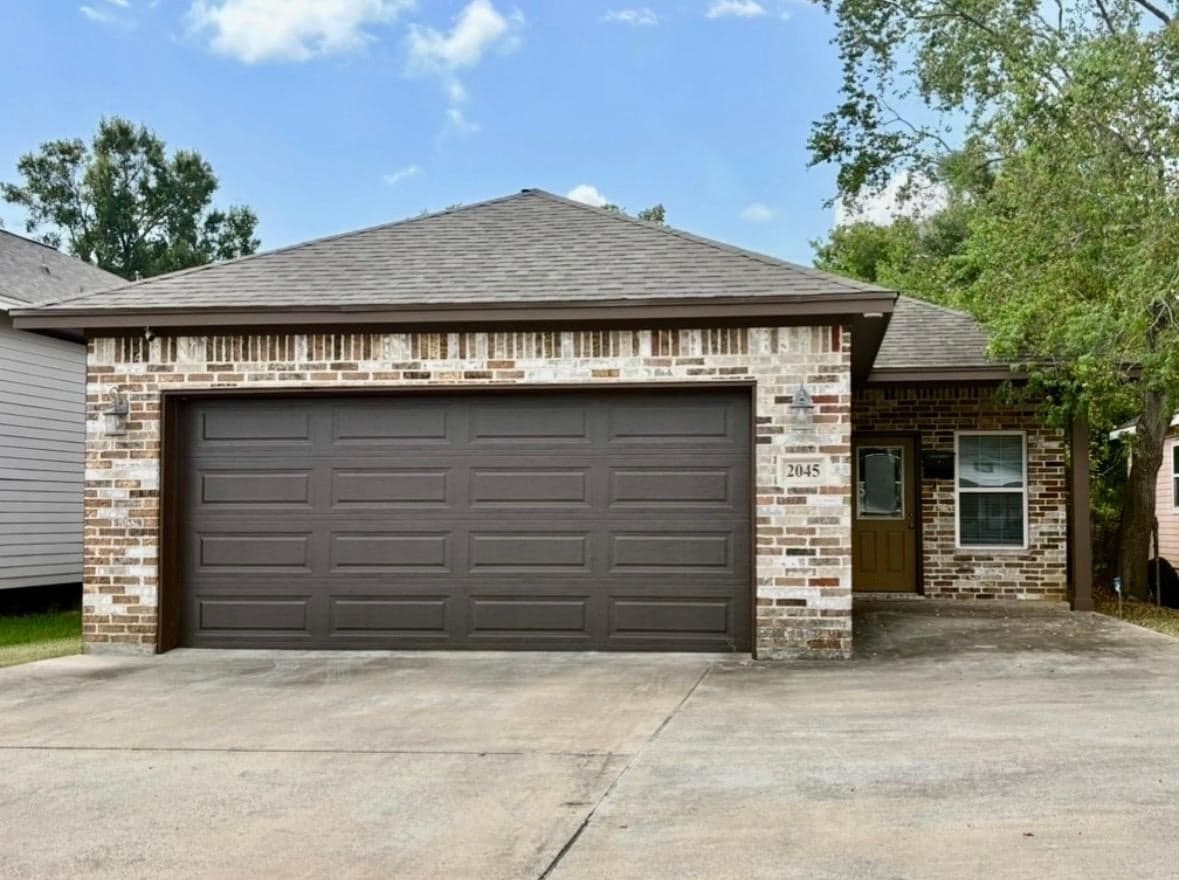 Main property image