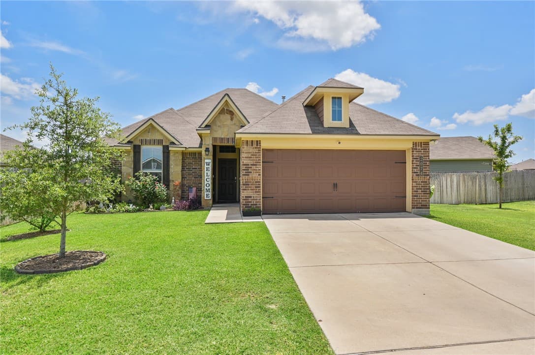 2074 Positano Loop