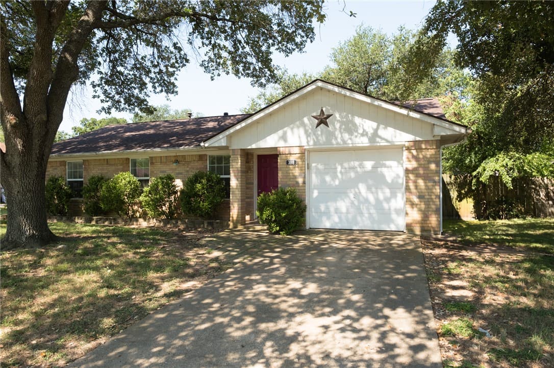 3008 Pierre Pl