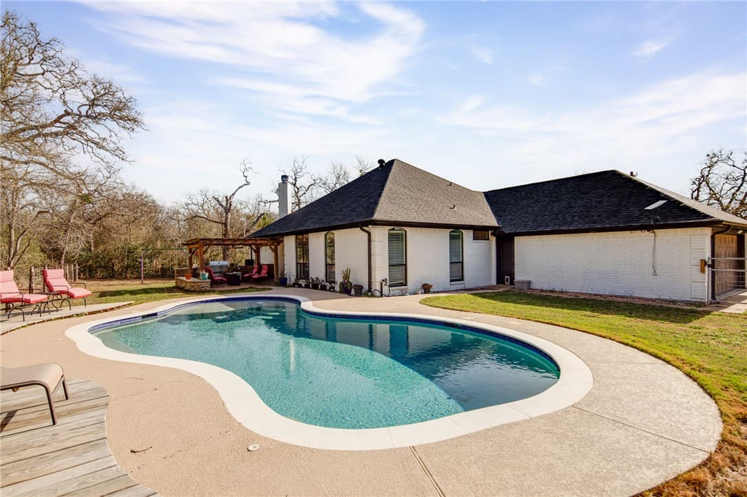 6494 Brazos Dr