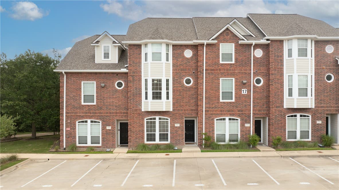 Main property image