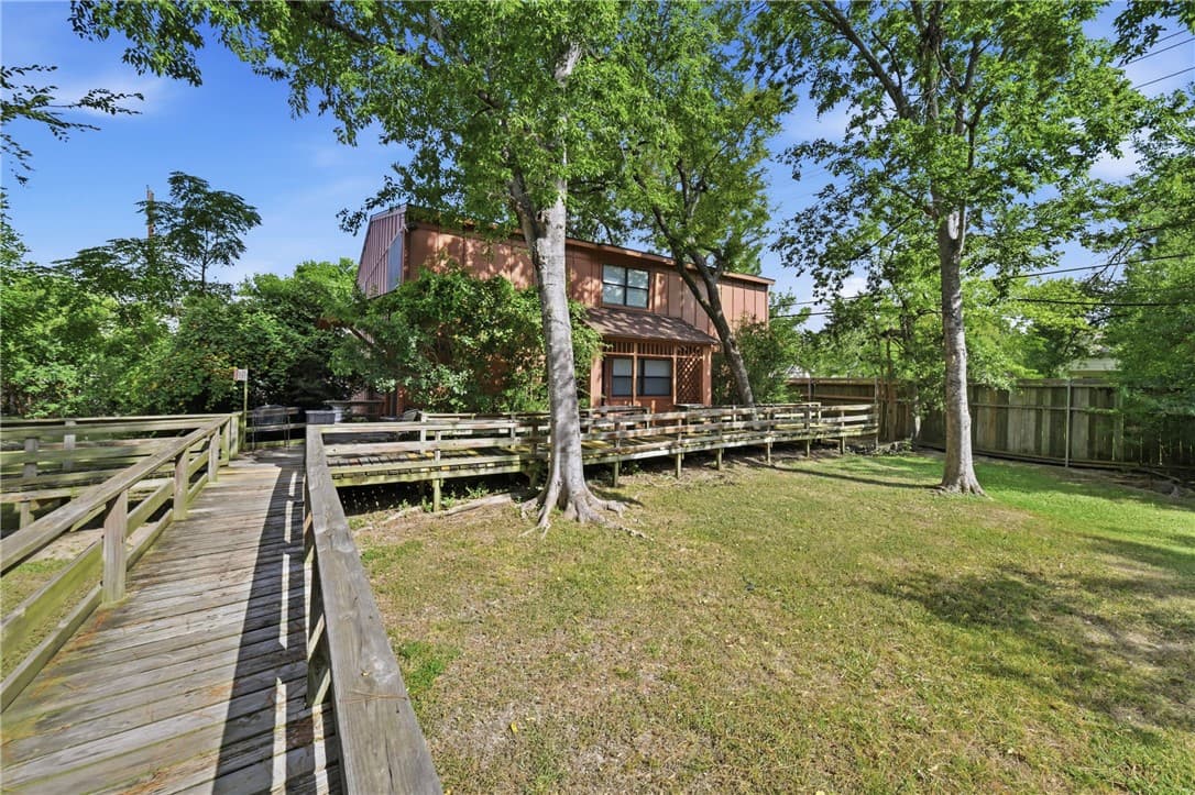 3923 Old Oaks Dr Apt 16