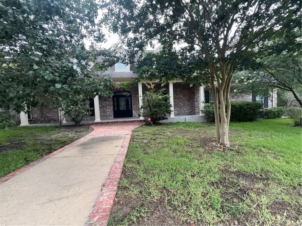 3210 Elm Creek Ct