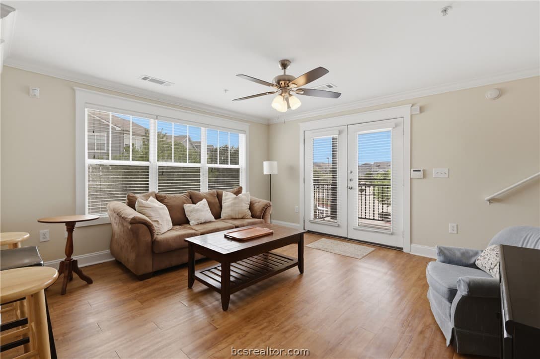 1725 Harvey Mitchell Pkwy S Apt 1830