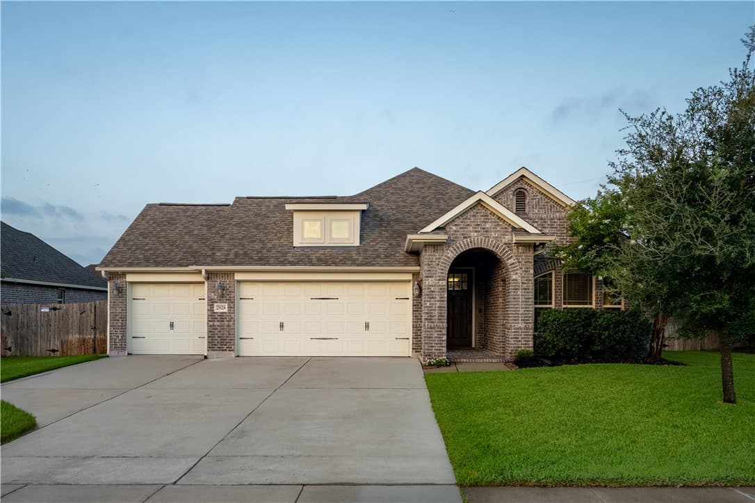 2928 Archer Dr