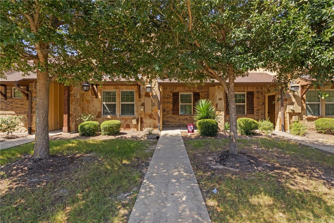 3112 Cullen Trl