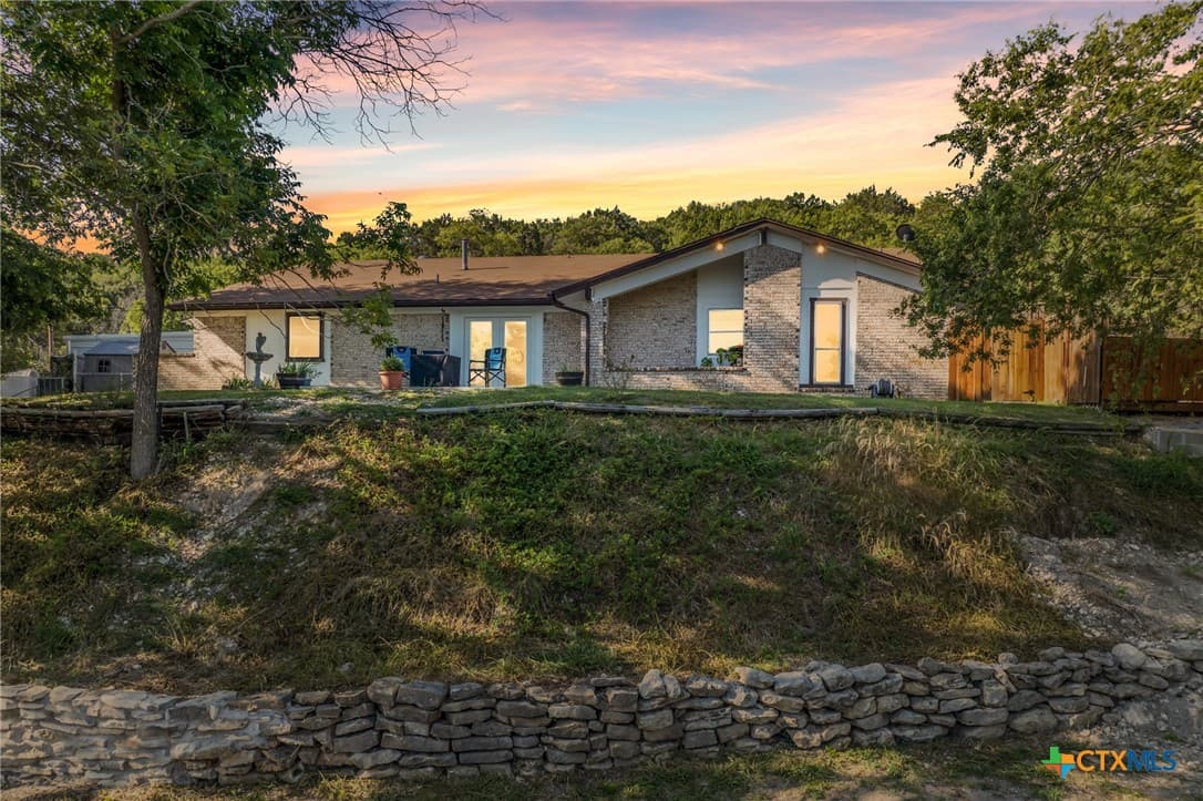 2507 Oak Hill Dr