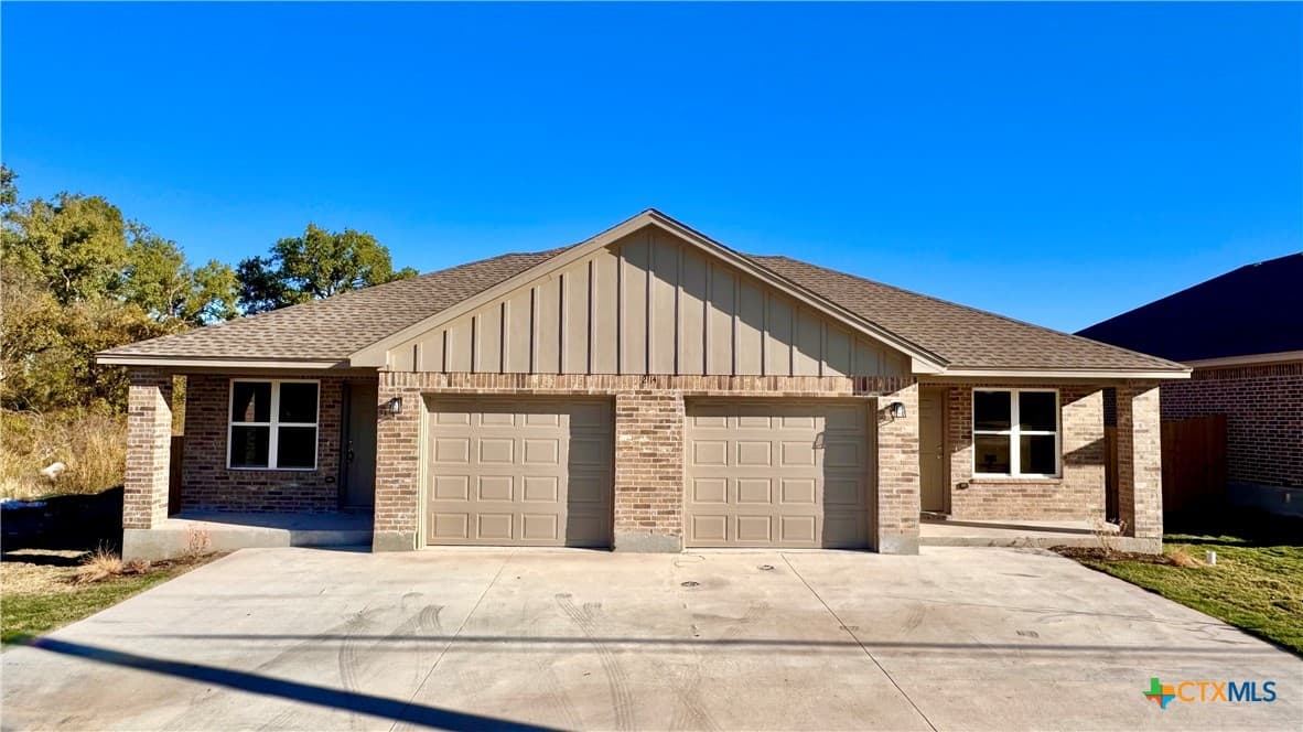 2114 Saulsbury Dr