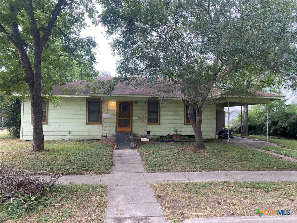 110 E Sarah St