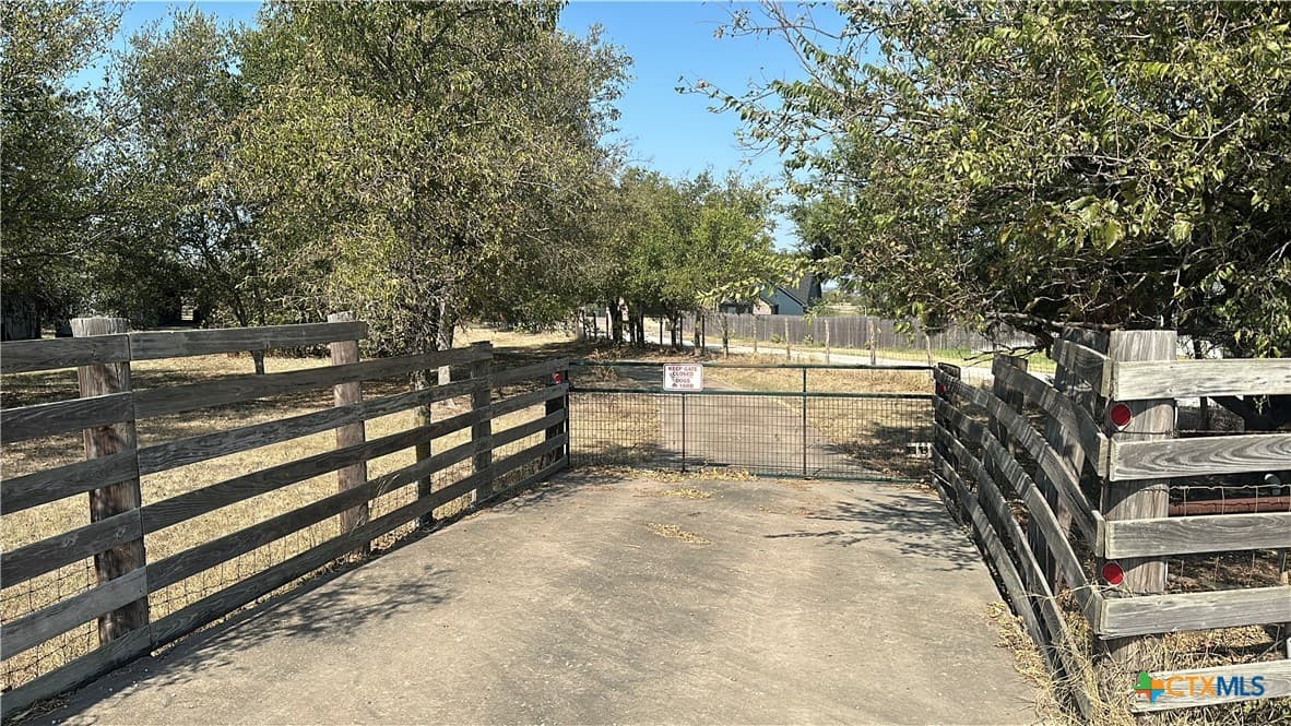 4427 Cedar Creek Rd