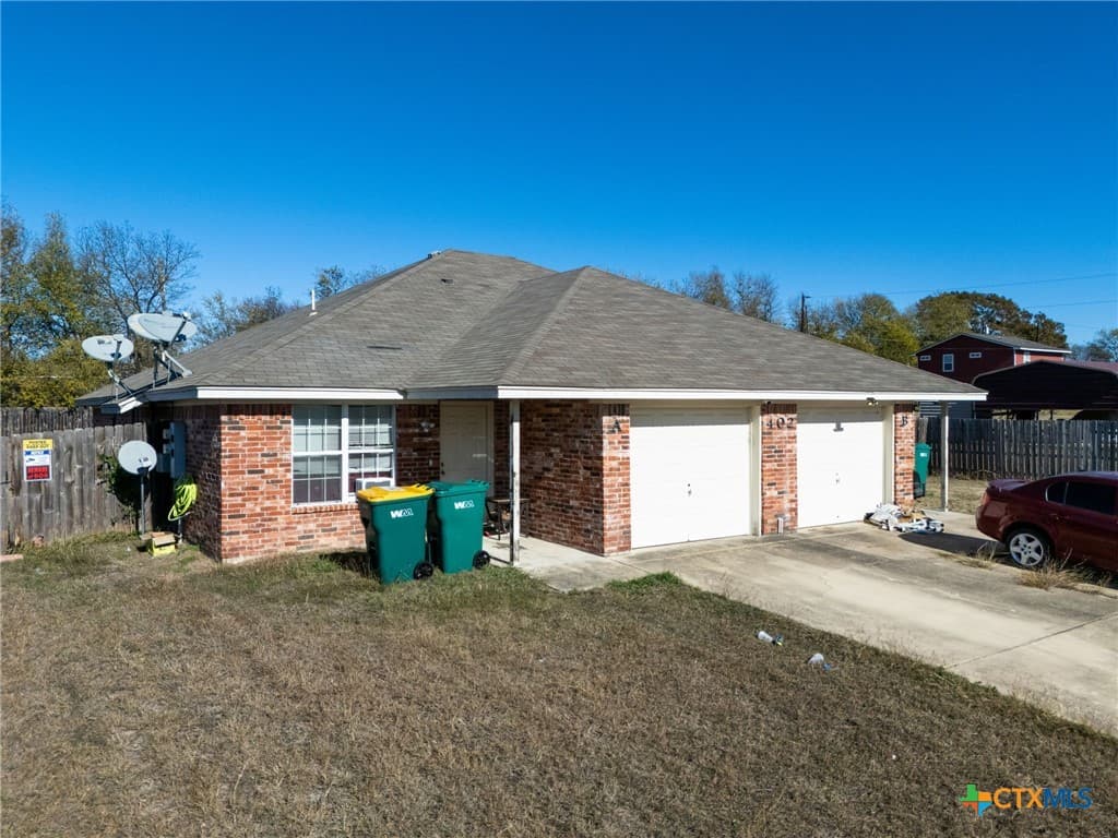 402 Topeka Ct