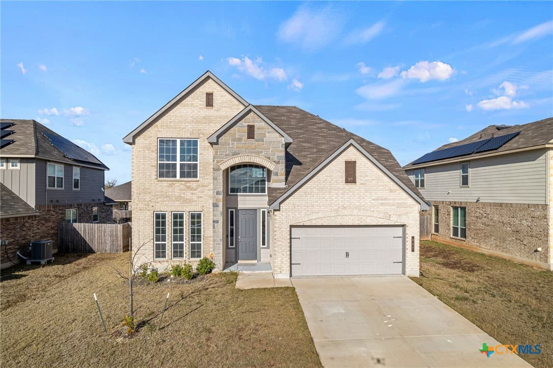 807 Earp Dr