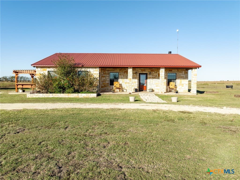 121 Private Road 830
