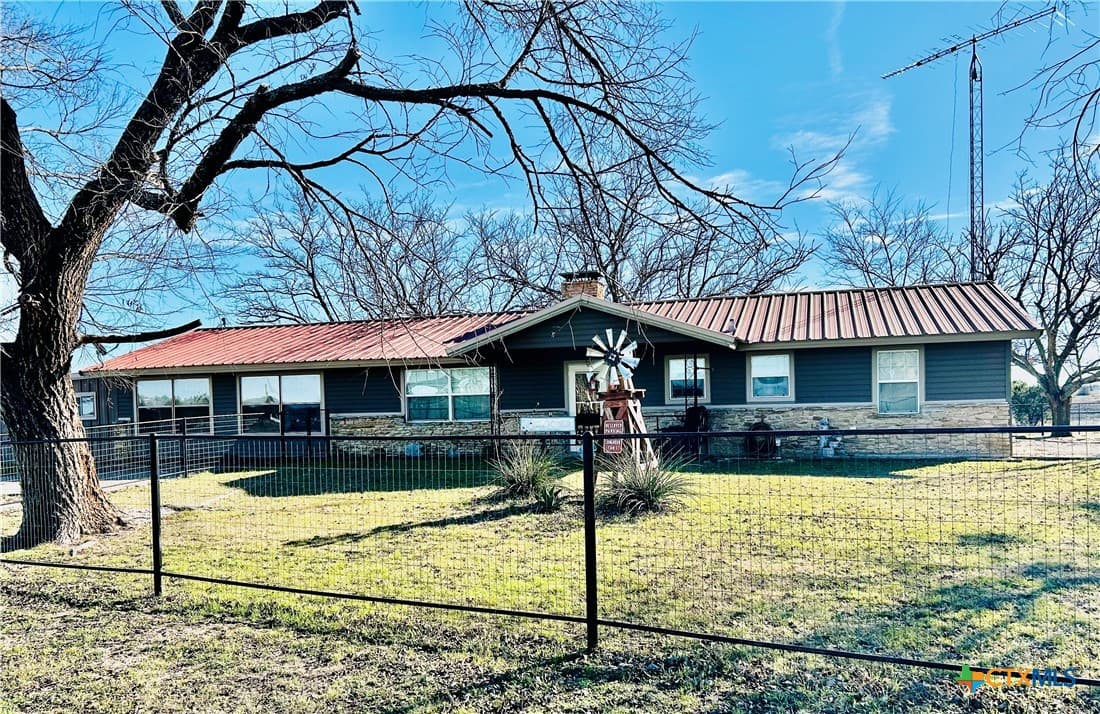 212 Leisure Acres Rd