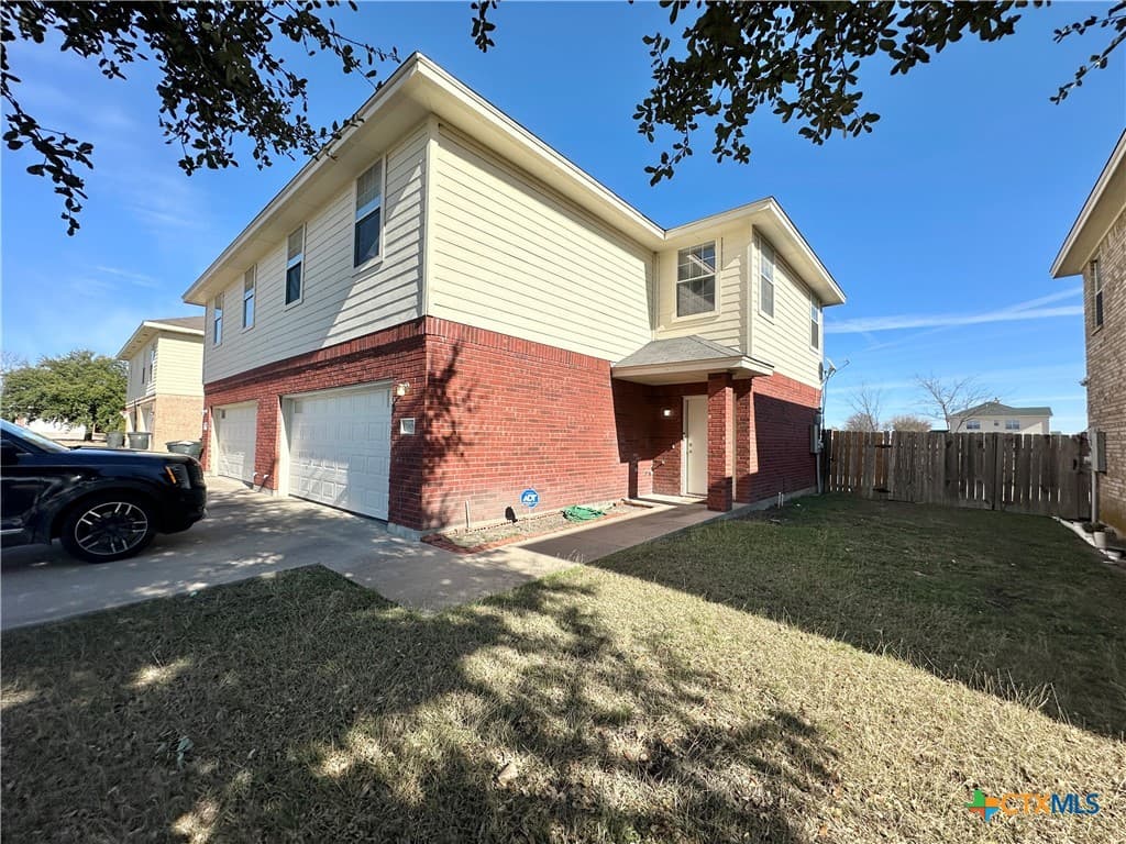 5808 Hamza Cir