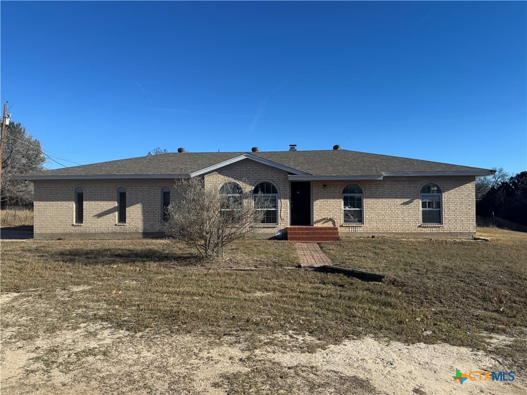2820 Arrowhead Dr