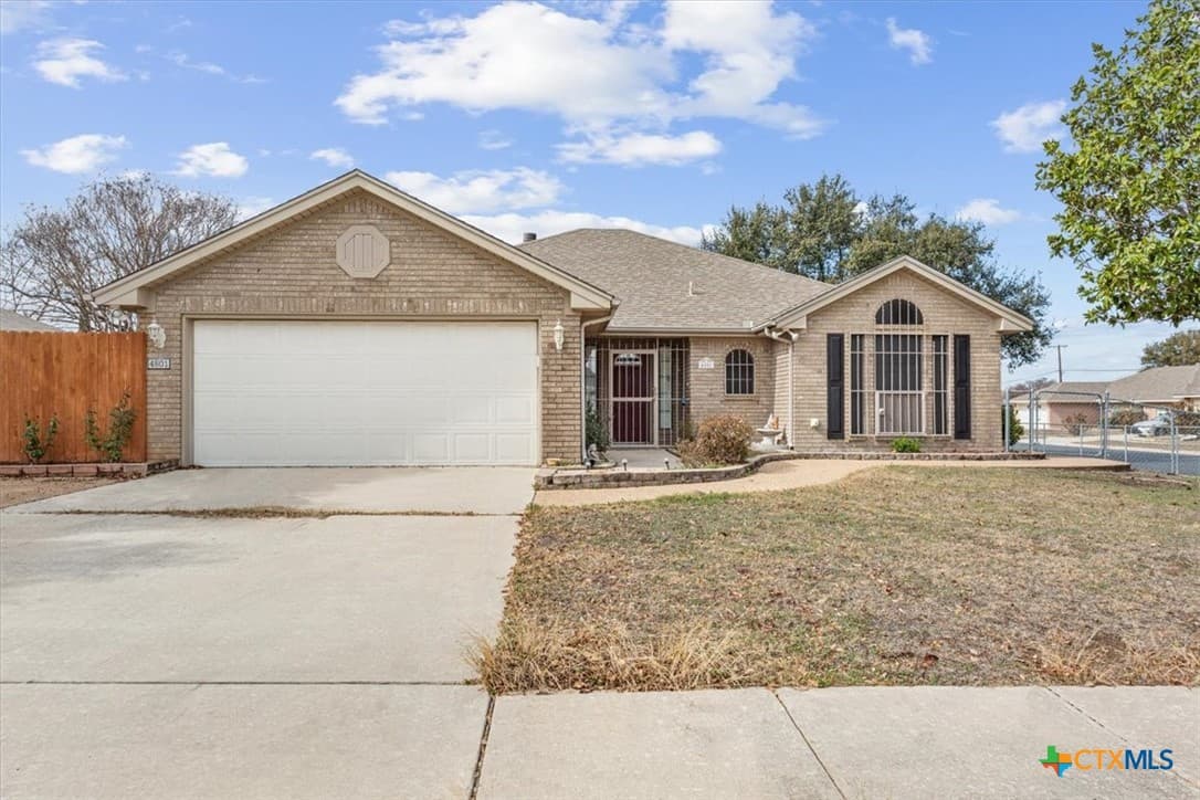 4801 James Loop