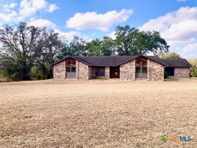 621 Chaparral Rd