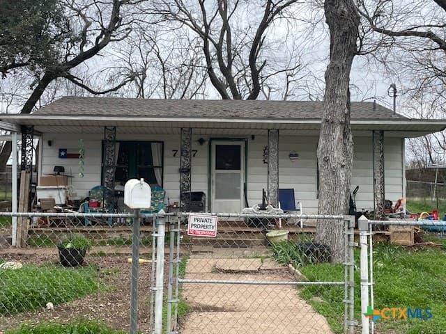 707 Mary Jane St