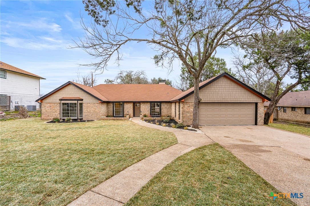817 Trail Crest Dr