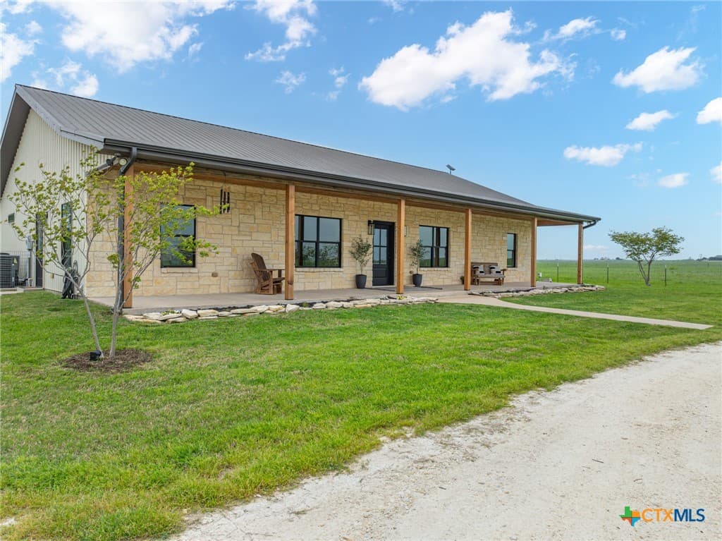 101 Private Road 830