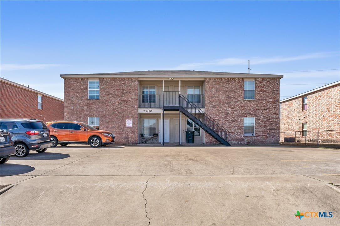 2702 Garland Dr