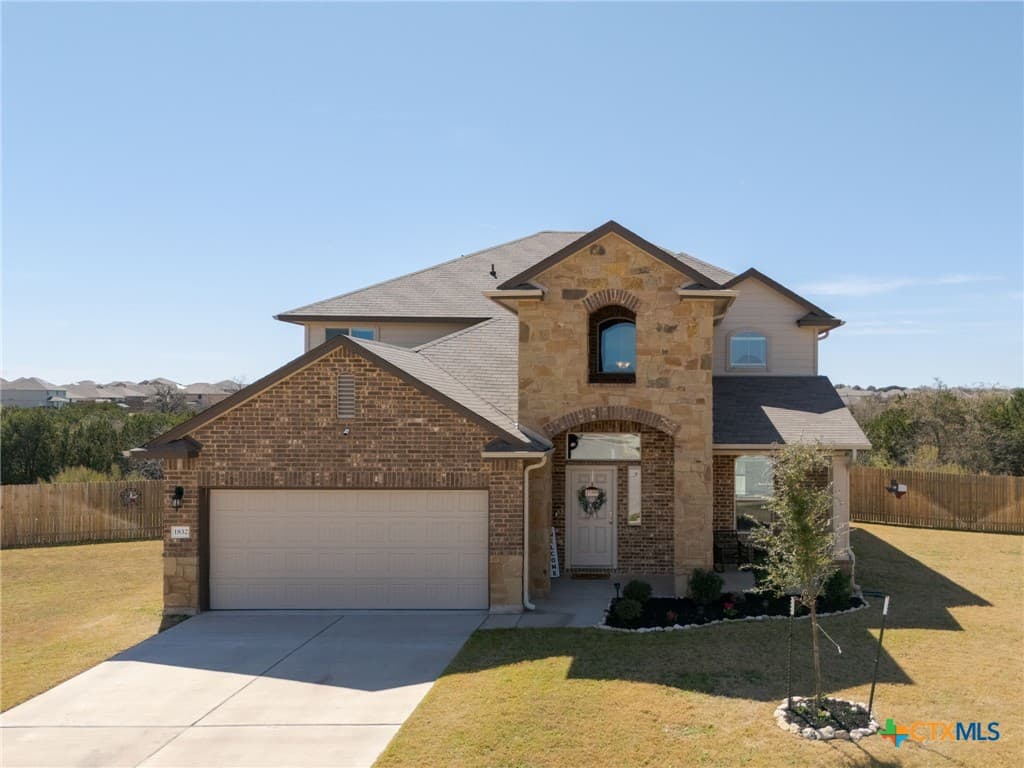 1832 Fall Creek Ct