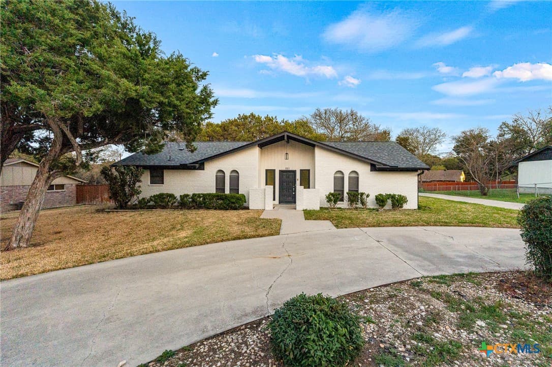 881 Nola Ruth Blvd