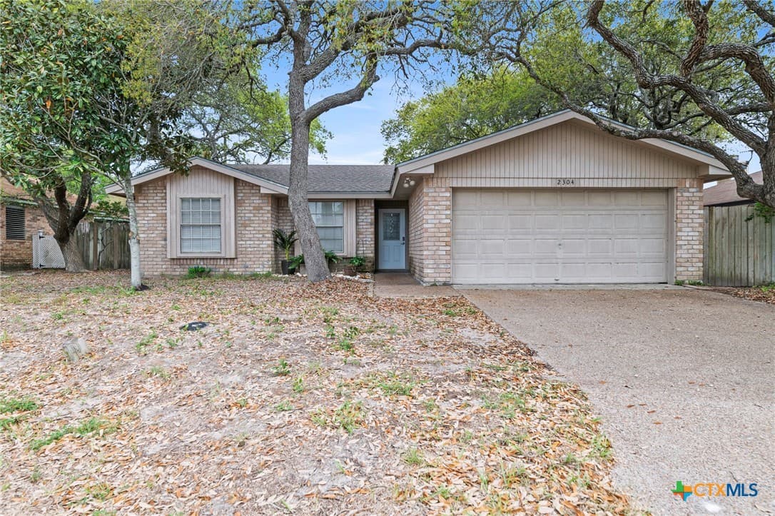 2304 Timberleaf Cir
