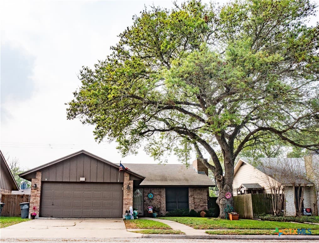 110 Cromwell Dr