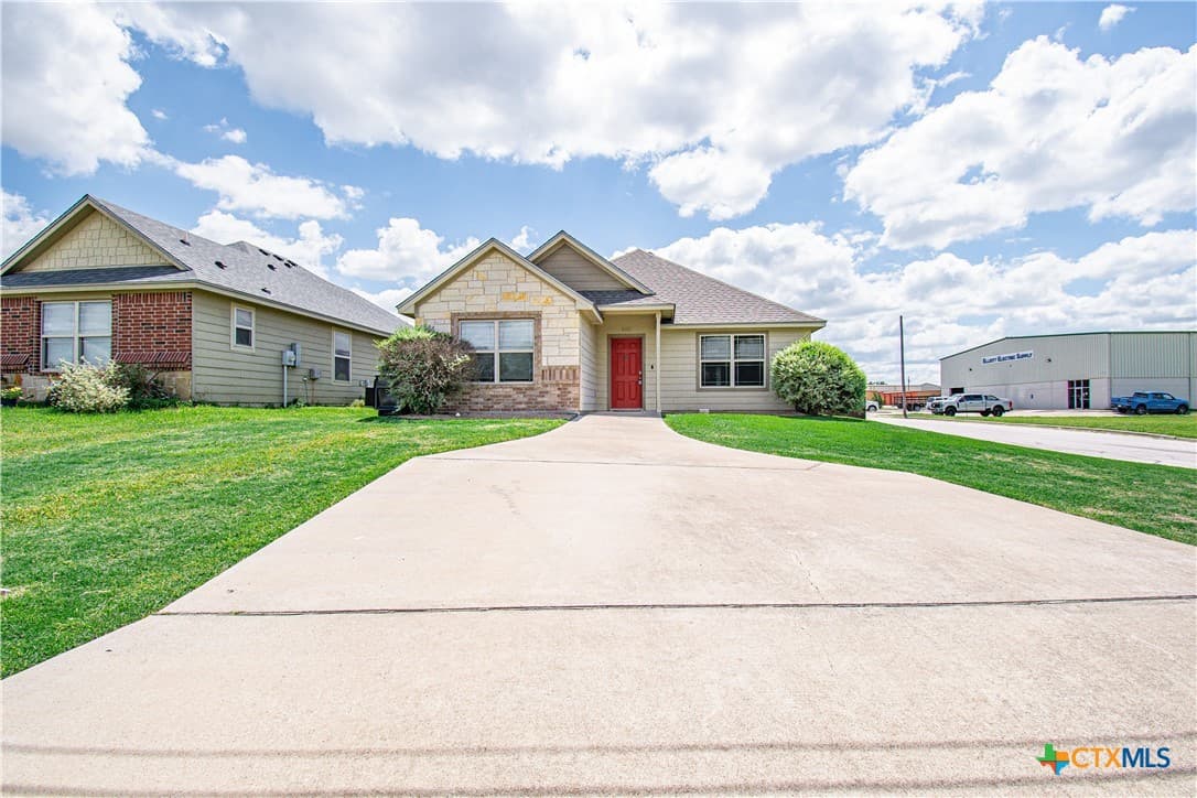 605 Draper Dr