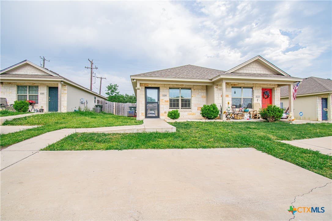 1219 Honor Ln