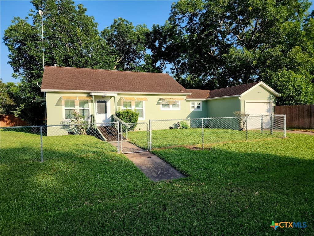 309 E 6th