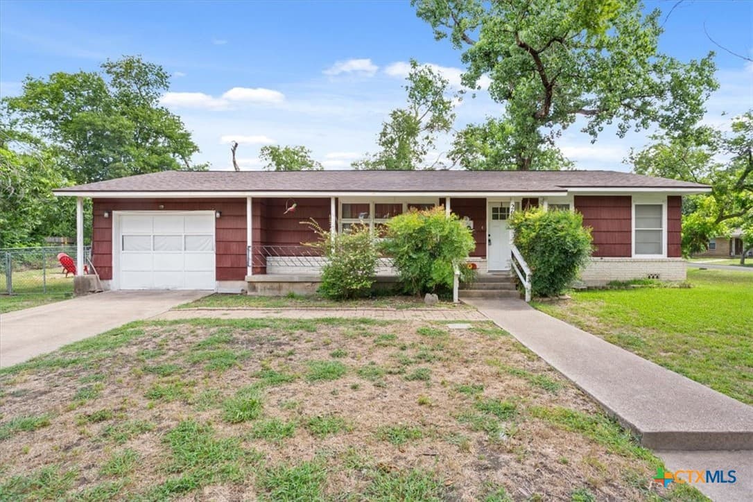 2602 George Dr