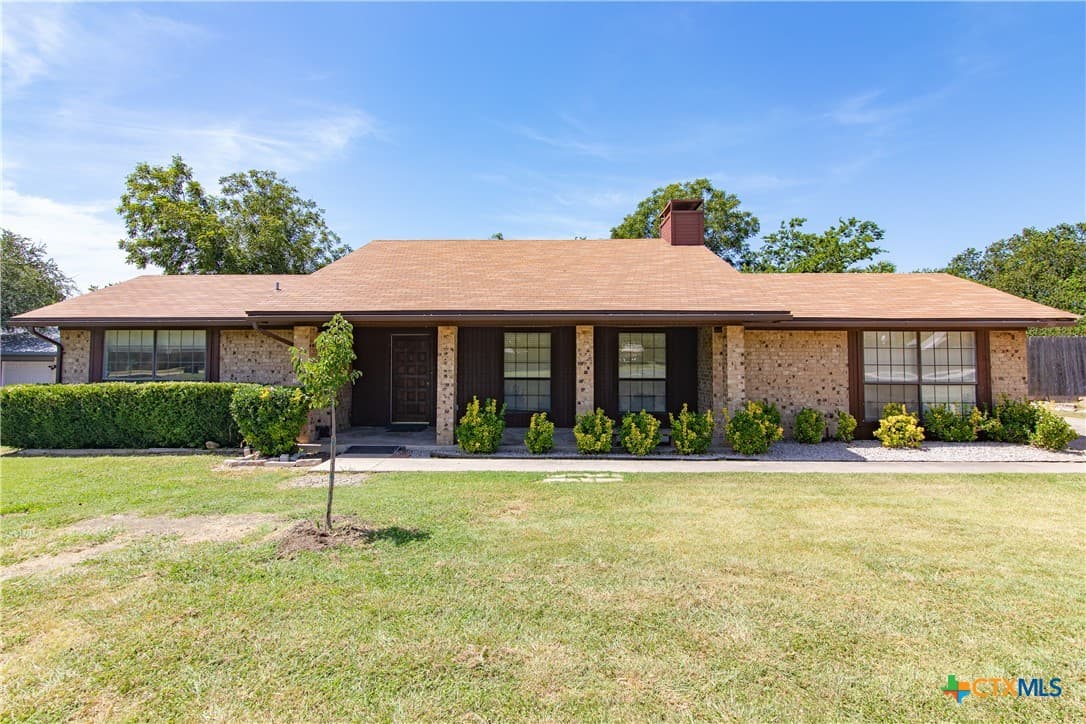 147 Woodland Trl