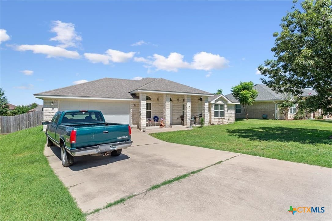 5012 Sarahs Way